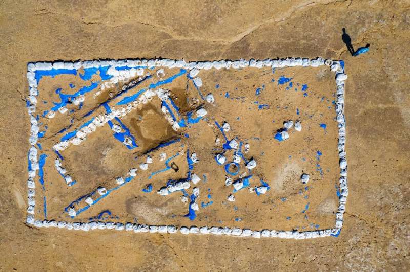 Archaeologists discover a 4,700-year-old Sumerian tavern with remnants of food and beer
